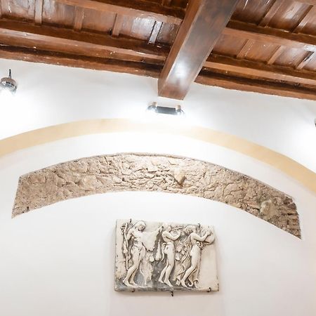 Domus Castle Colosseum - Rione Monti Rome Extérieur photo
