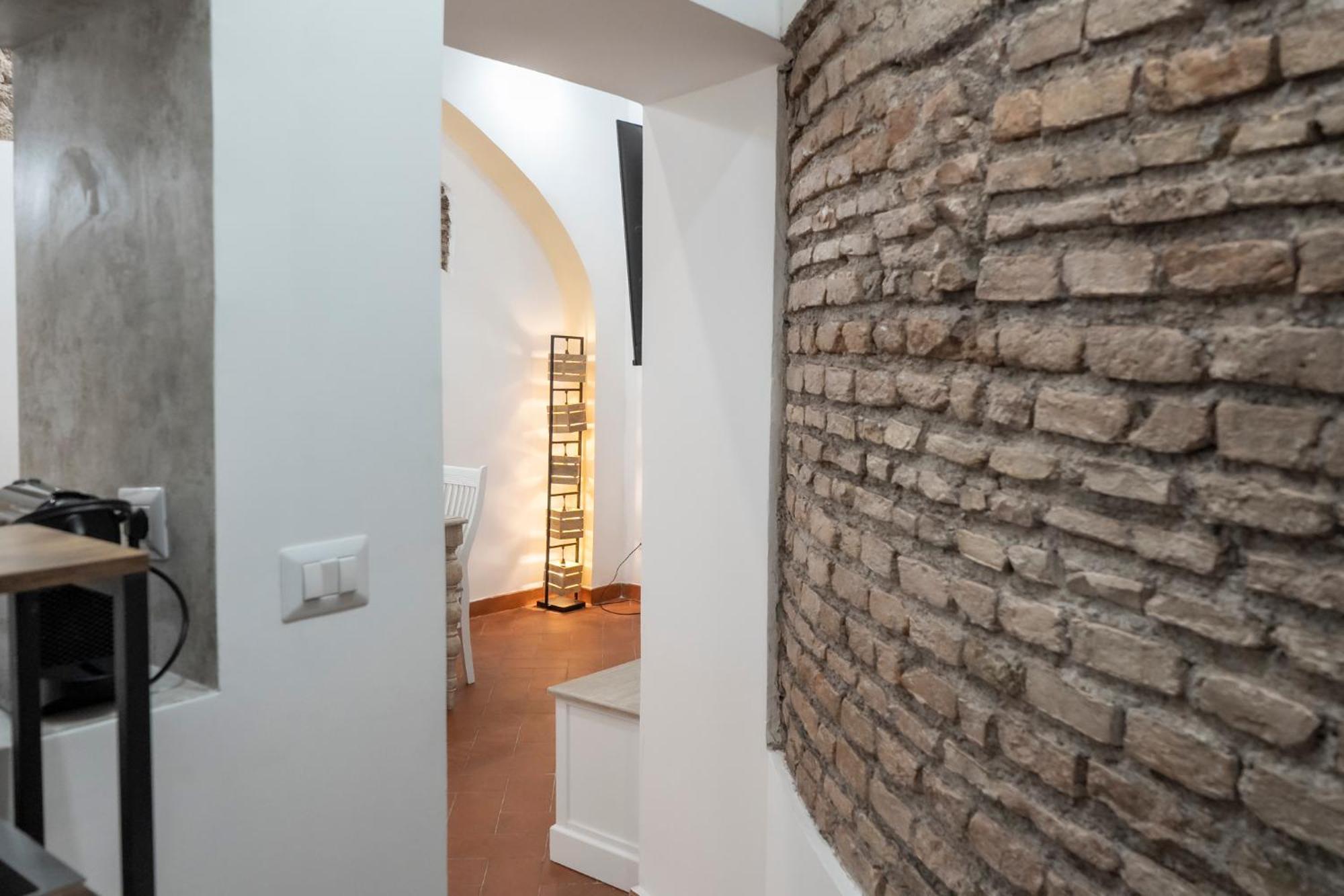 Domus Castle Colosseum - Rione Monti Rome Extérieur photo